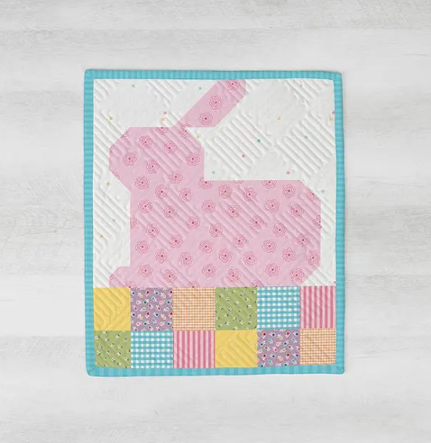 Tabletop Banner of the Month-April Hoppy To Meet You KTTB-38533