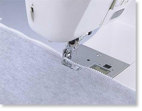 Adjustable Zipper & Piping Foot - SA161 Brother