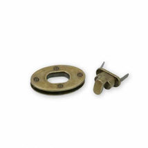 Medium Classic Turn Lock Antique STS233A